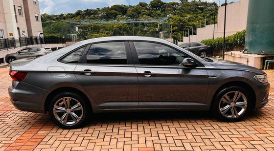 VOLKSWAGEN JETTA 1.4 250 TSI TOTAL FLEX R-LINE TIPTRONIC